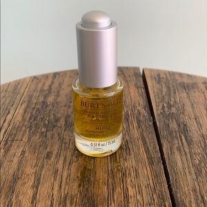 NWT Burt’s Bees Facial Oil